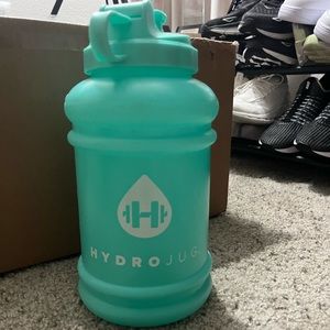 Hydrojug
